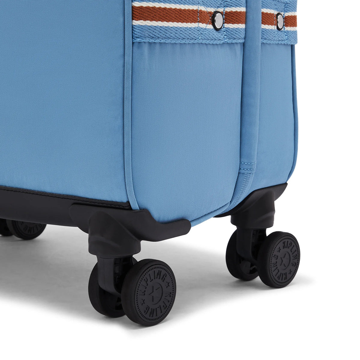 Spontaneous Medium Rolling Luggage
